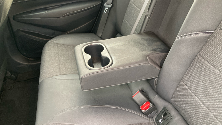 Toyota Corolla 2.0 VVT-i Hybrid Design 5dr CVT Hybrid Estate